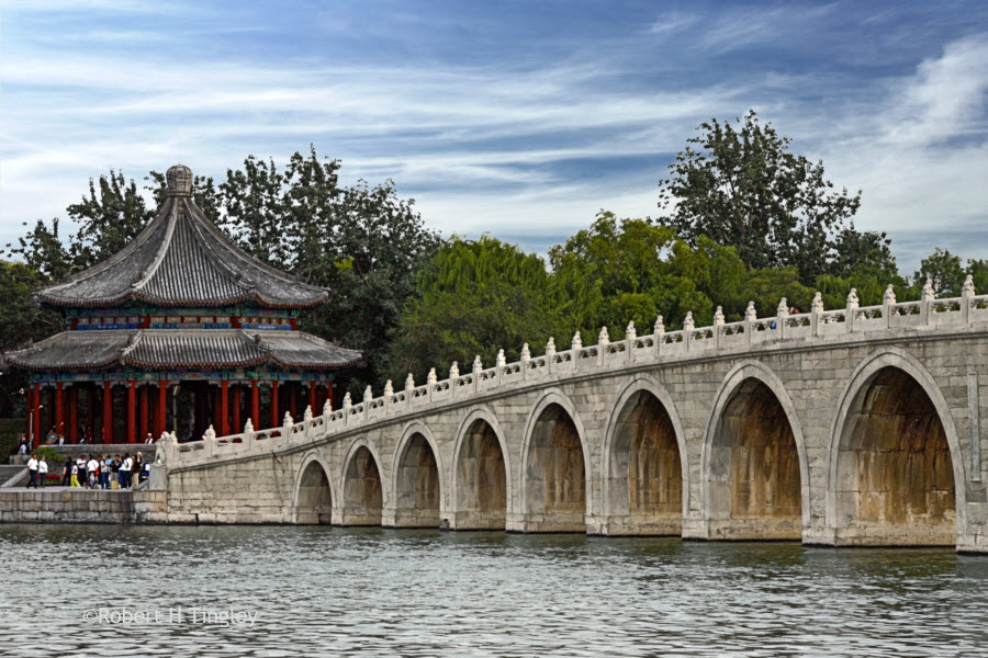 Китай 16. Летний дворец Пекин Seventeen Arch Bridge. Юйдайцяо - мост нефритового пояса, Пекин, Китай. Мост Гао Ляна. Мост Юйдайцяо.